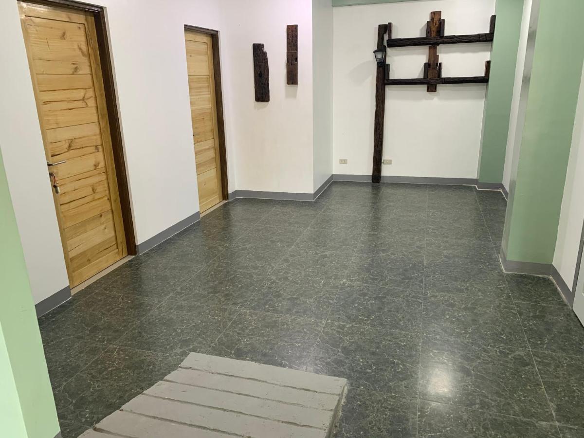 Beinte Singko De Marso Apartments Candon Zewnętrze zdjęcie