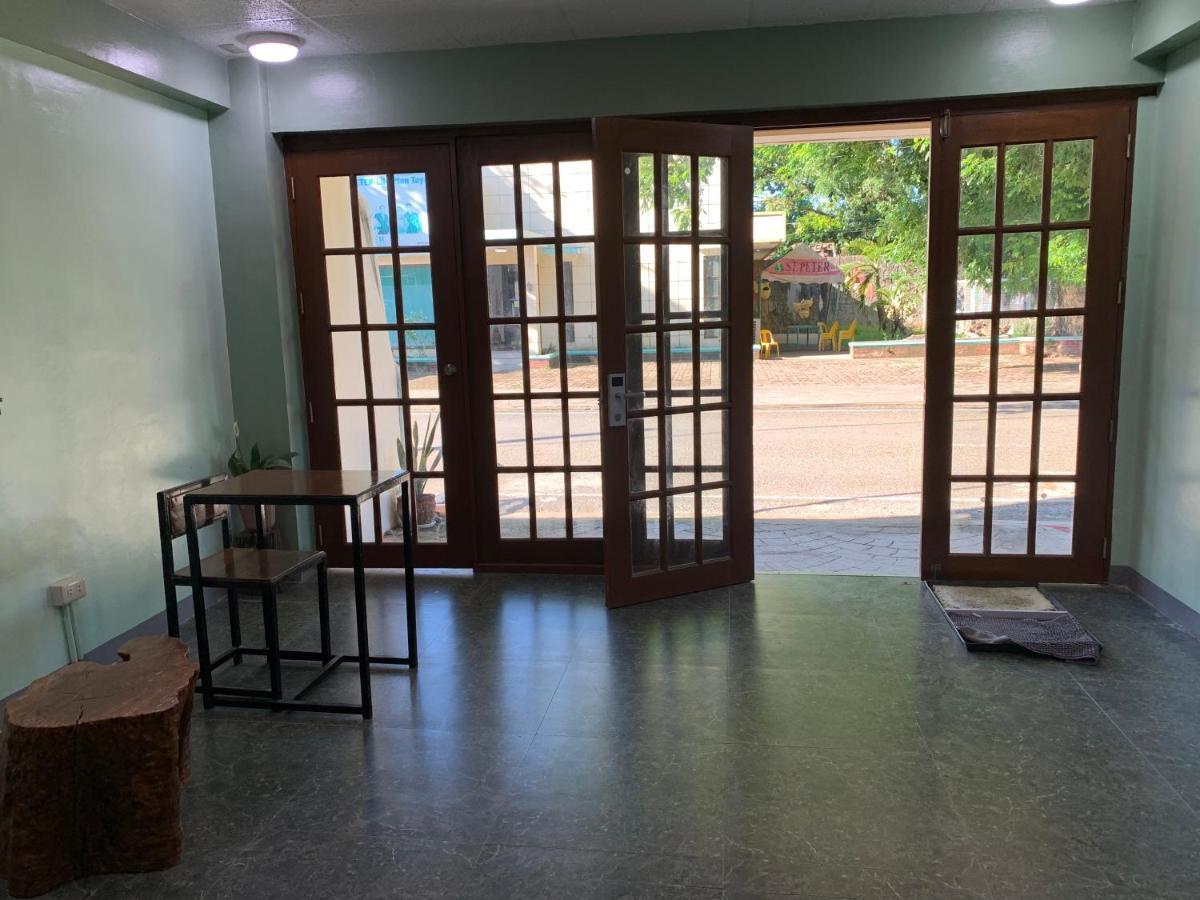 Beinte Singko De Marso Apartments Candon Zewnętrze zdjęcie