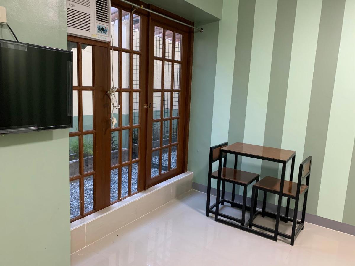 Beinte Singko De Marso Apartments Candon Zewnętrze zdjęcie