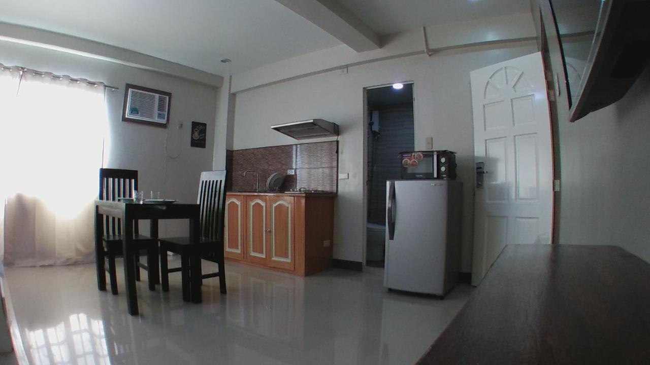 Beinte Singko De Marso Apartments Candon Zewnętrze zdjęcie